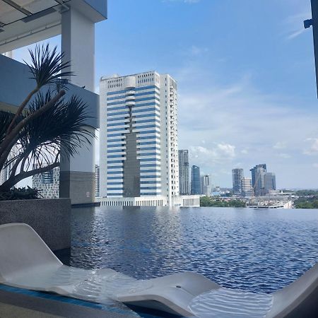 Twin Galaxy Jb Homestay By Summer Johor Bahru Exterior foto