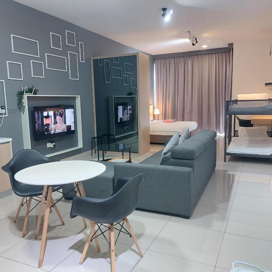 Twin Galaxy Jb Homestay By Summer Johor Bahru Exterior foto